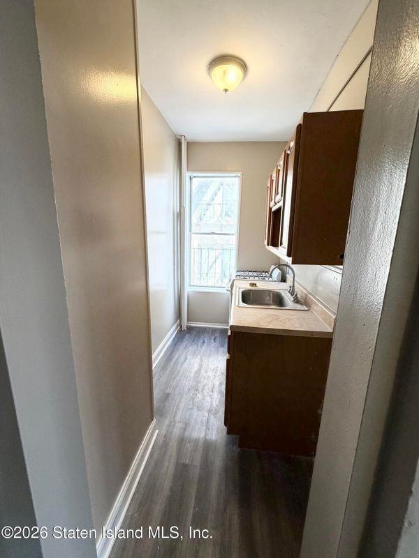 37 Avon Pl ##1b - Photo 3 of 7