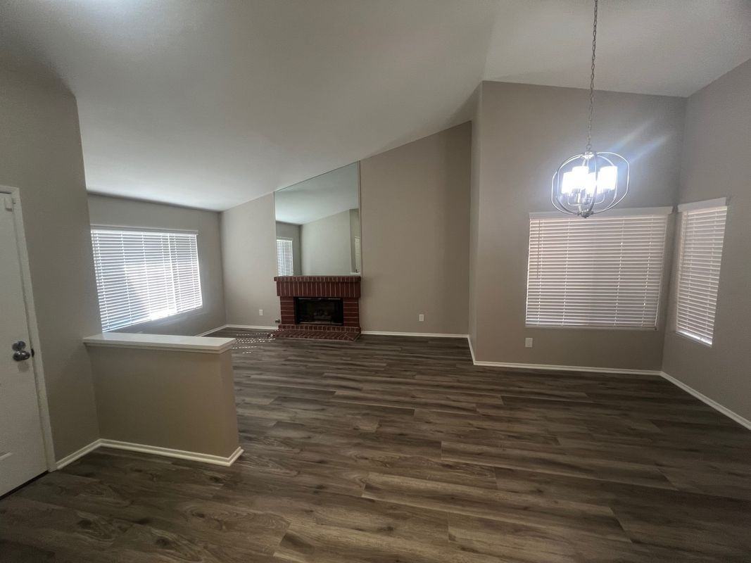 26328 Columbus Dr - Photo 3 of 24