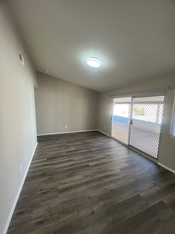 26328 Columbus Dr - Photo 4 of 24