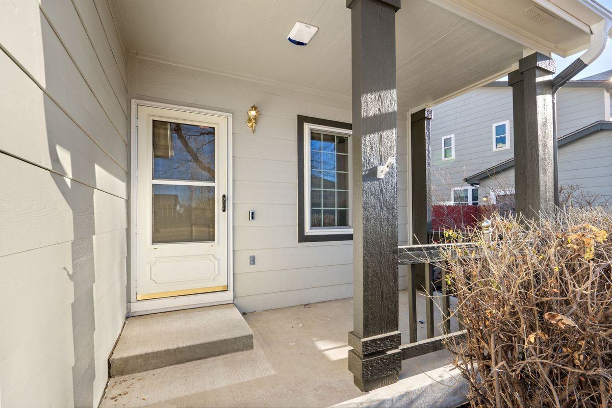 12620 Winona Ct - Photo 3 of 33