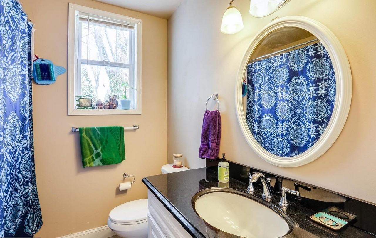 3522 Saint James Rd - Photo 4 of 7