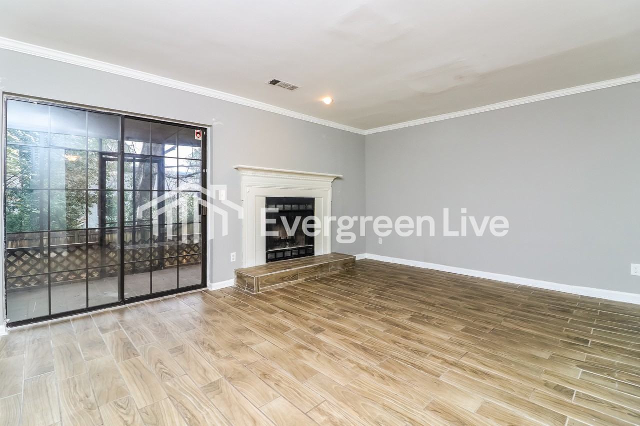 867 Heritage Oaks Dr - Photo 3 of 10