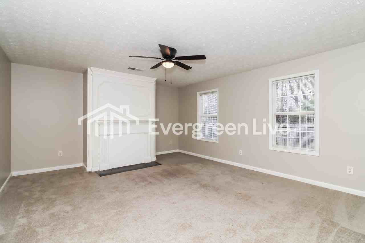 784 Sinclair Way - Photo 2 of 15