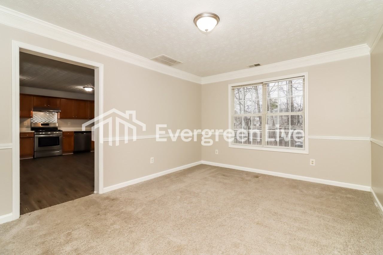 784 Sinclair Way - Photo 3 of 15