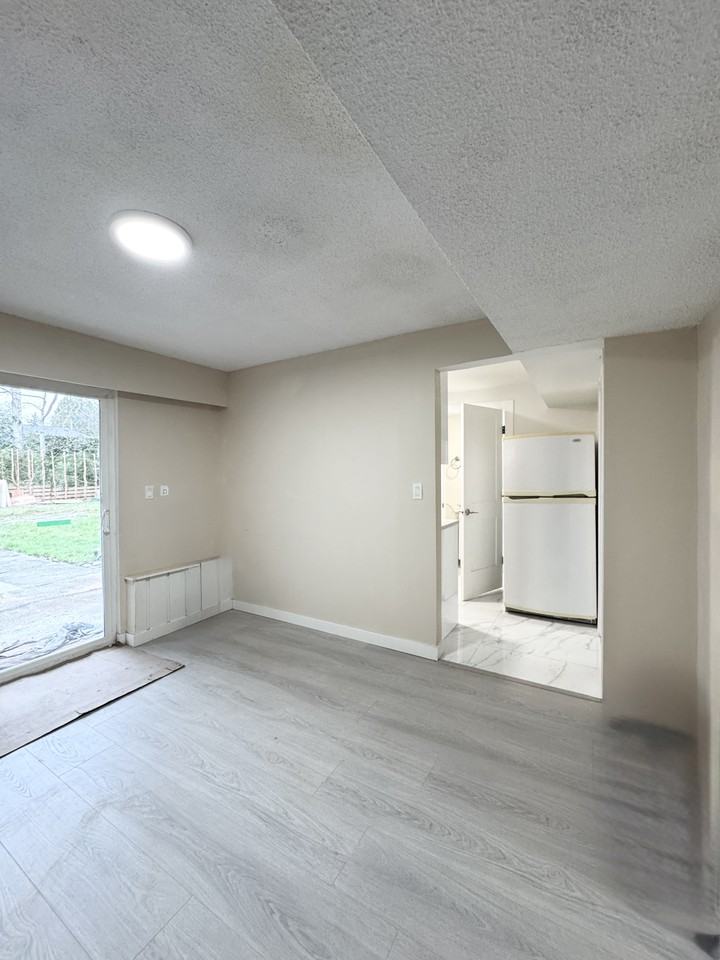 52A STREET - Photo 2 of 7