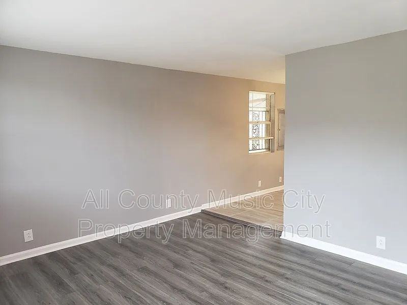 3308 Hospital Ln - Photo 3 of 25