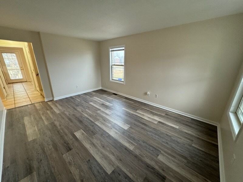 749 Charlton Ct - Photo 3 of 13