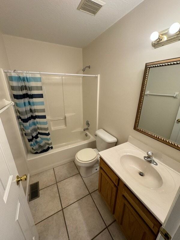 15 Marlou Dr - Photo 7 of 14