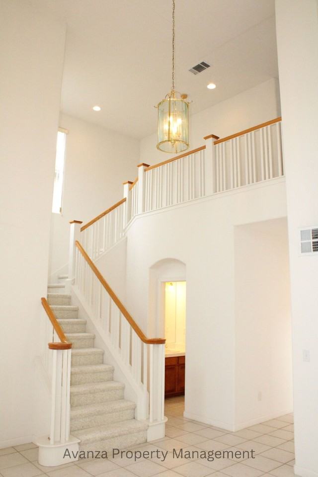 10403 E Fieldstone Ave - Photo 6 of 41