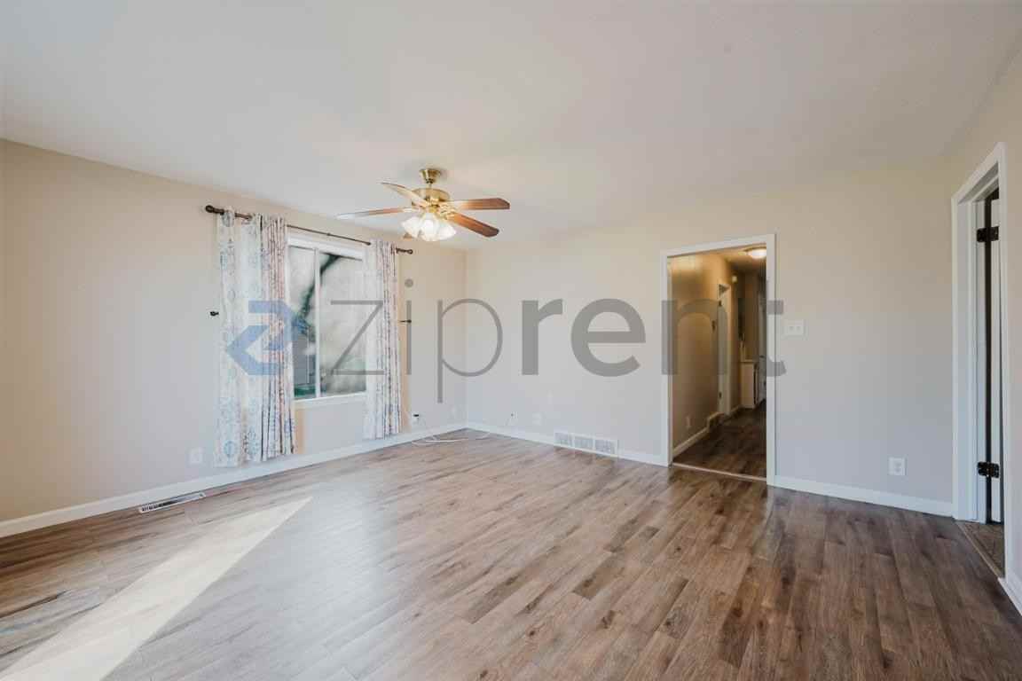 593 Westsouth - Photo 4 of 21