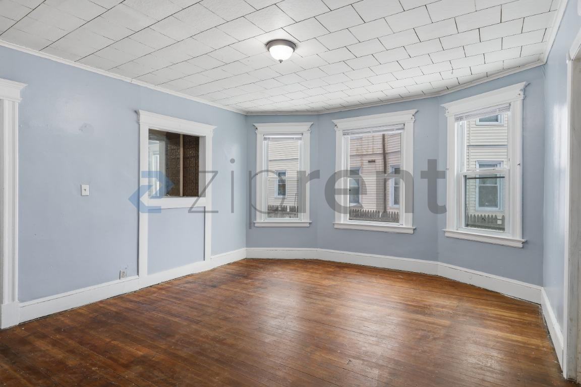 62 Rowe Ave #1 - Photo 4 of 33