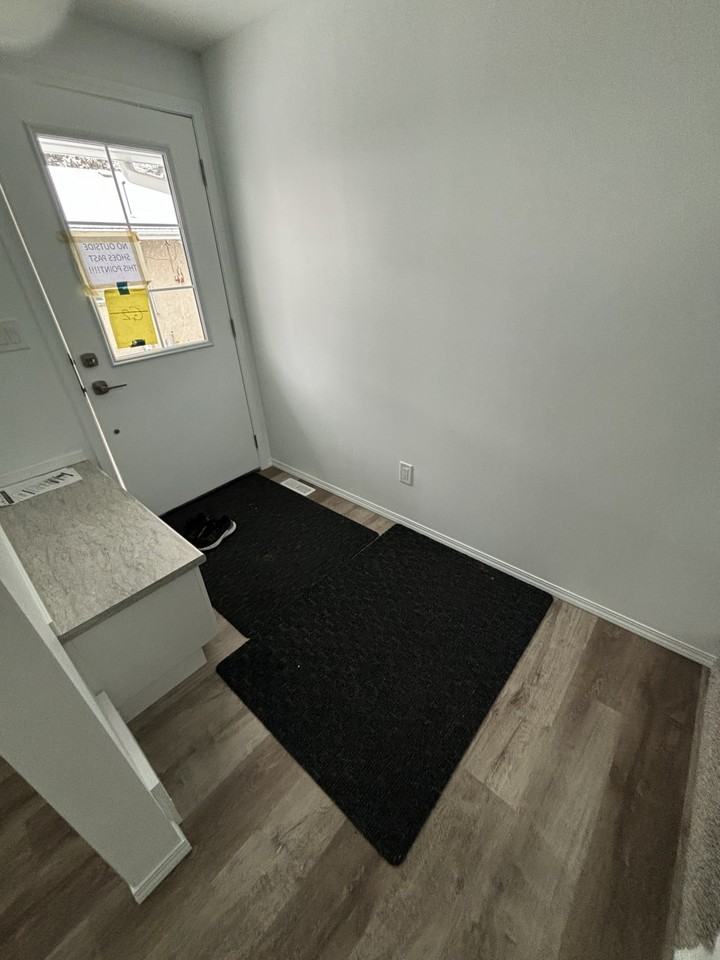 2 Bedroom 1 Bathroom Garden & Basement Rentals - Photo 4 of 12