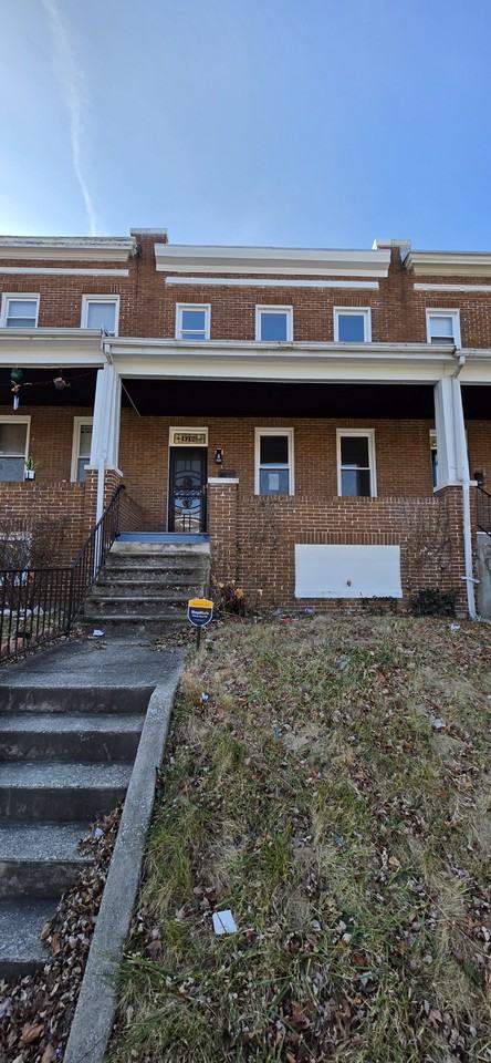 4206 Ivanhoe Ave - Photo 2 of 16