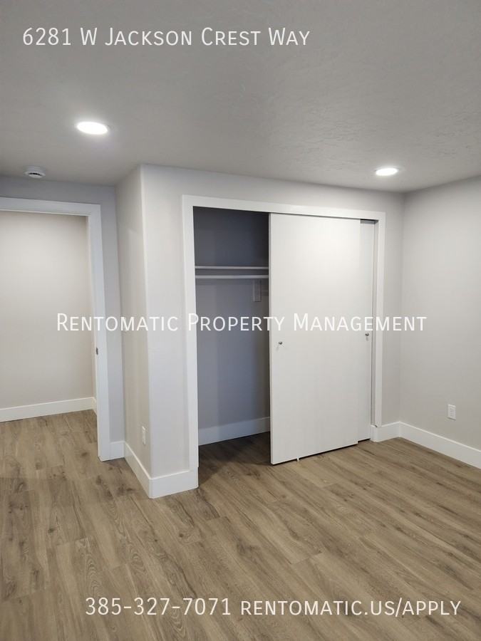 6281 W Jackson Crest Way - Photo 2 of 8