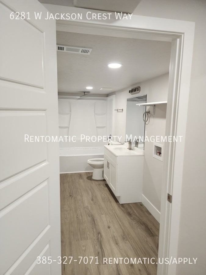 6281 W Jackson Crest Way - Photo 3 of 8