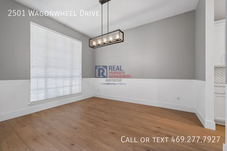 2501 Wagonwheel Dr - Photo 7 of 34