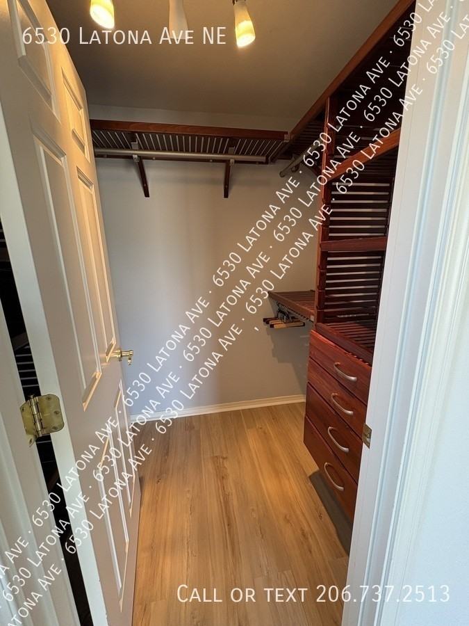 6530 Latona Ave Ne - Photo 6 of 12