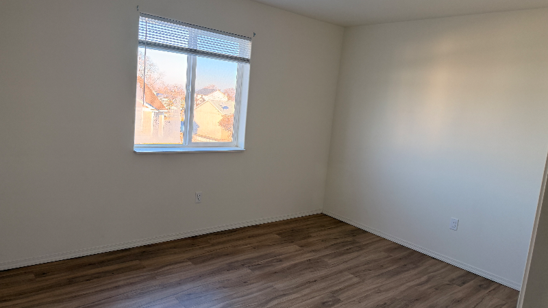 1323 S Monroe St #G - Photo 5 of 11