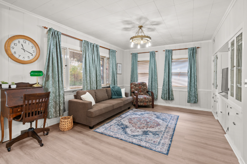 200 Medford Heights Ln - Photo 2 of 8