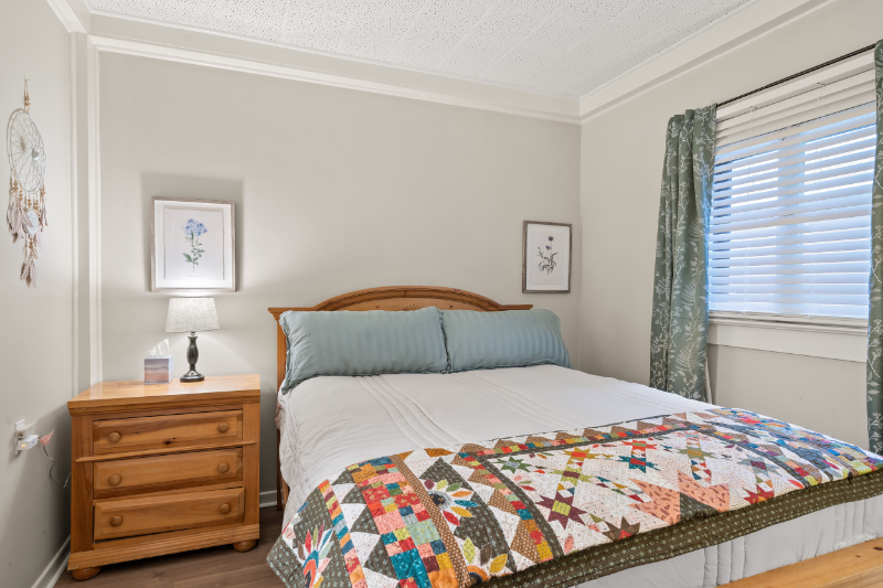 200 Medford Heights Ln - Photo 4 of 8