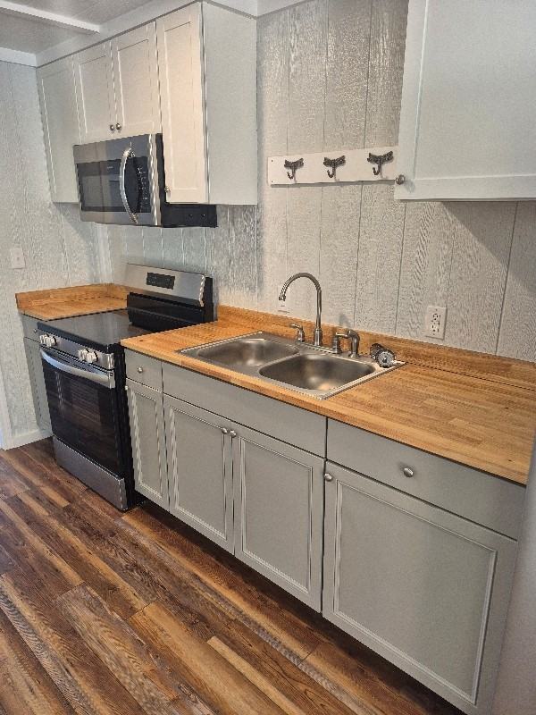 910 Backwoods Rd - Photo 4 of 20