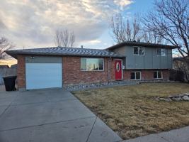 featured image of 1871 Shumway Ave