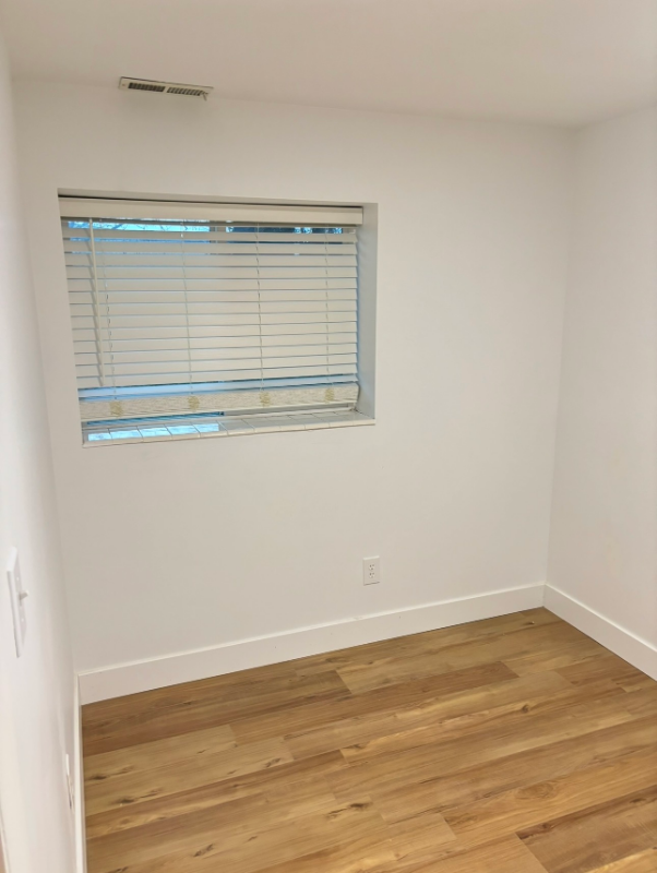 8318 S Grambling Way - Photo 7 of 19