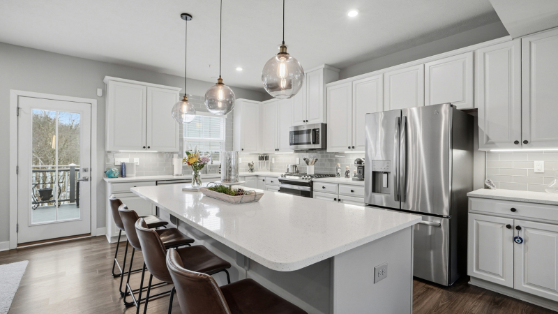 110 Curtis Ct - Photo 4 of 11