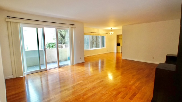 4521 Colbath Ave #103 - Photo 3 of 18