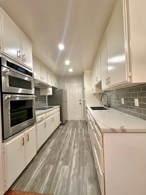 4521 Colbath Ave #103 - Photo 6 of 18