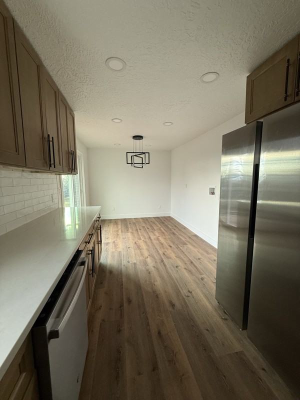 1546 E St #A - Photo 2 of 18