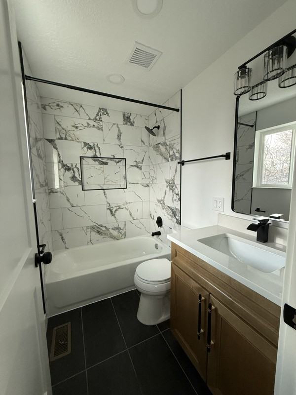 1546 E St #A - Photo 7 of 18