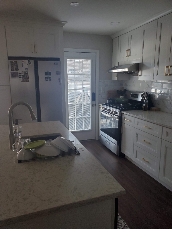 194 Covert Ave - Photo 5 of 16