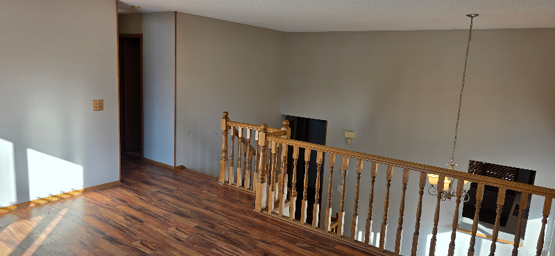 9231 Queens Gdns - Photo 4 of 11