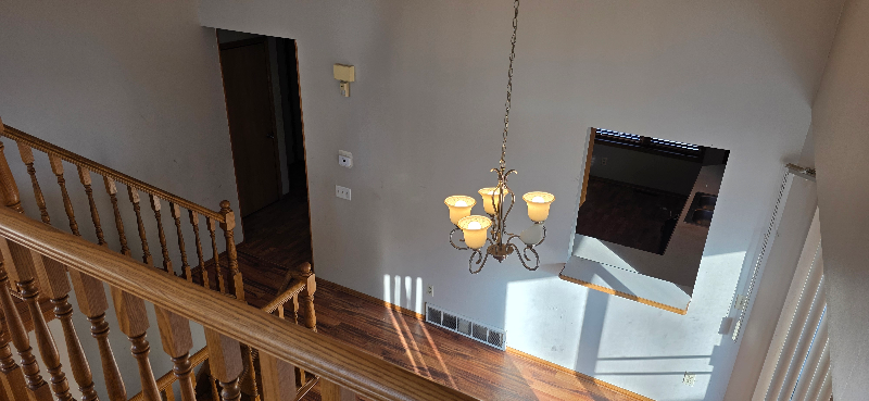 9231 Queens Gdns - Photo 5 of 11