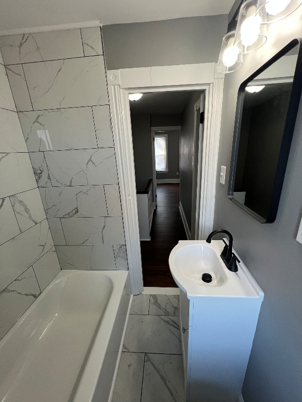 6049 N Norwood St - Photo 6 of 20