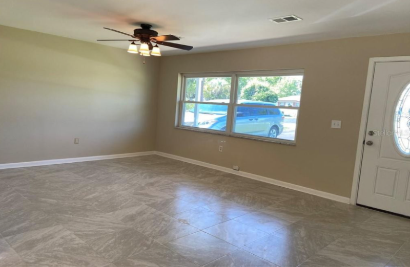 3804 Sw 22nd St - Photo 2 of 13