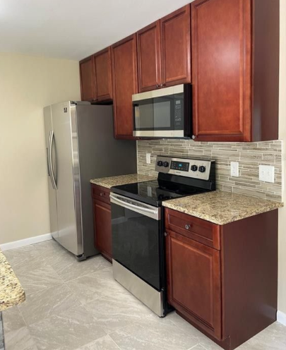 3804 Sw 22nd St - Photo 4 of 13