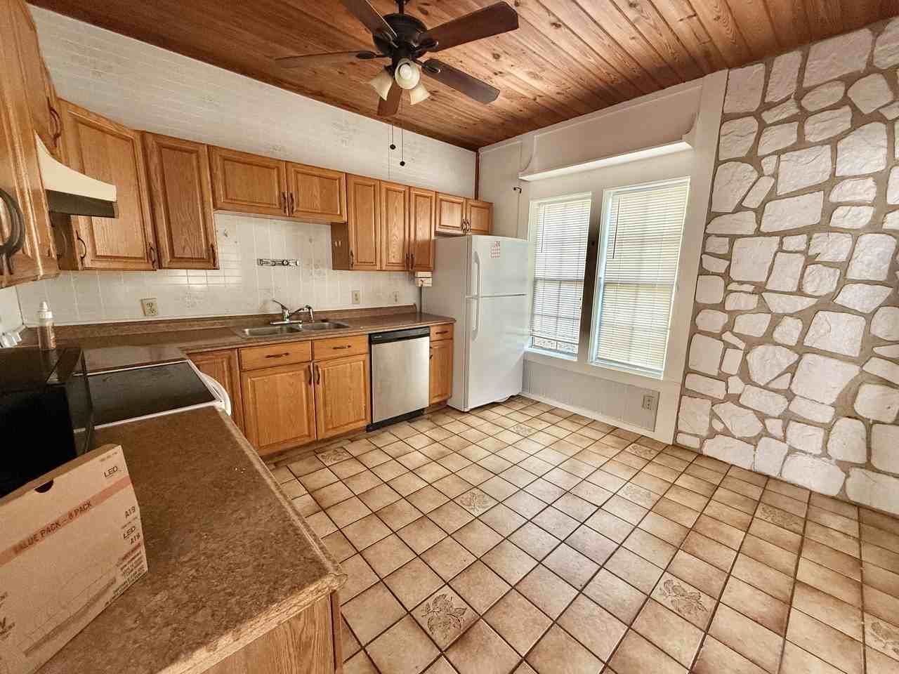 1014 Verona Street, Kissimmee 34741 - Photo 3 of 8