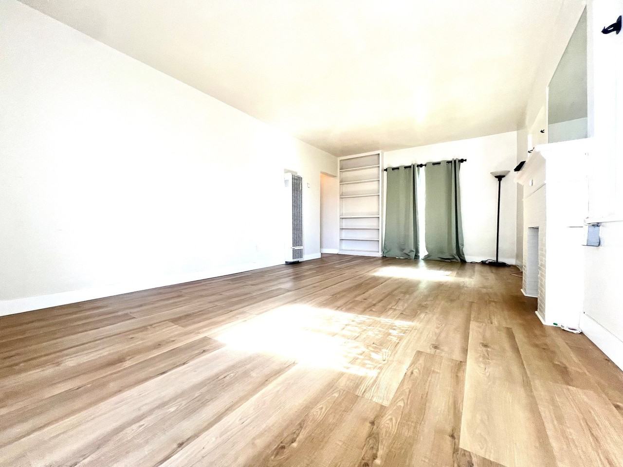 7447-7451 La Jolla Boulevard - Photo 2 of 19