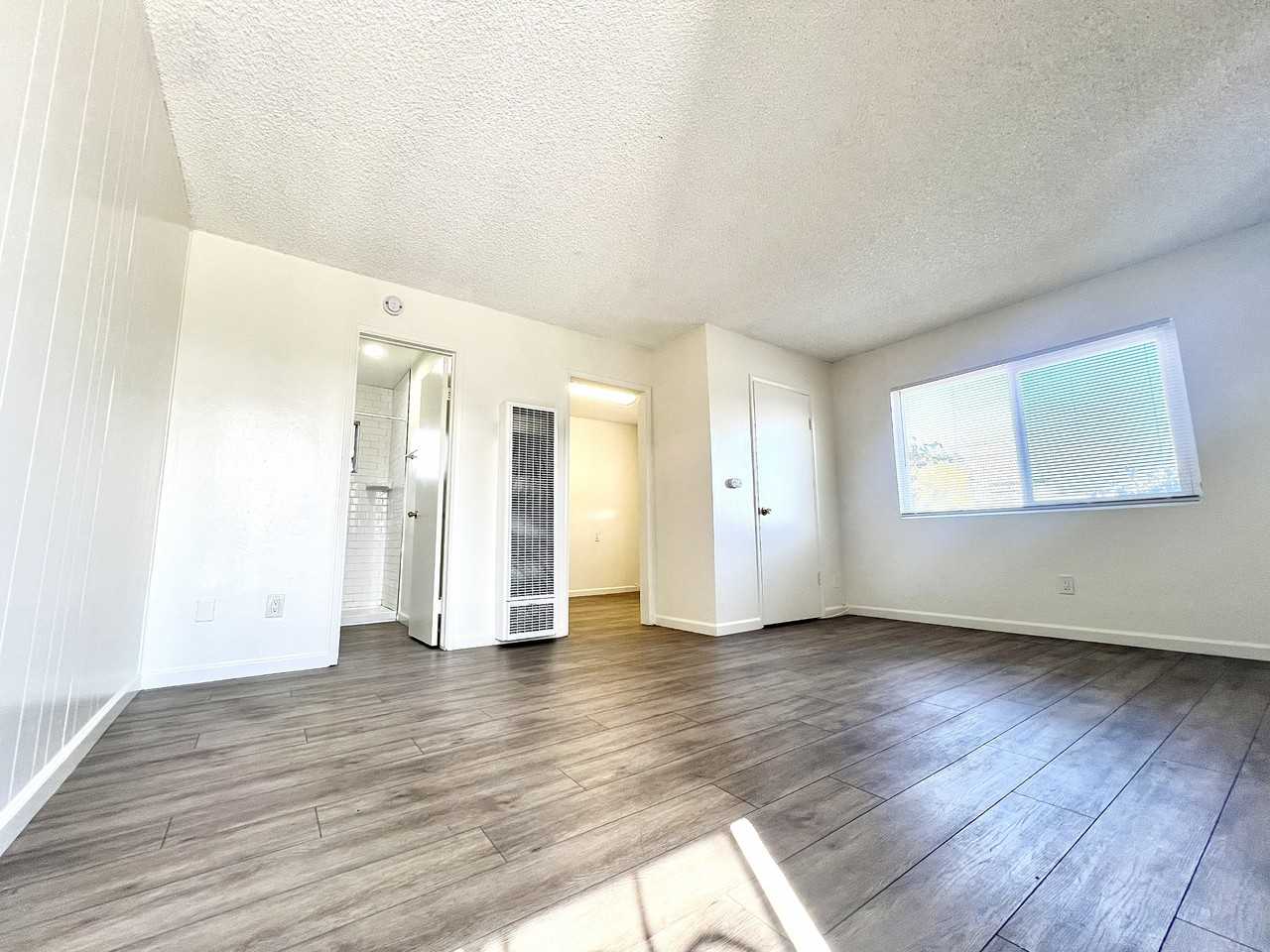 4006 Ingraham Street - Photo 2 of 8