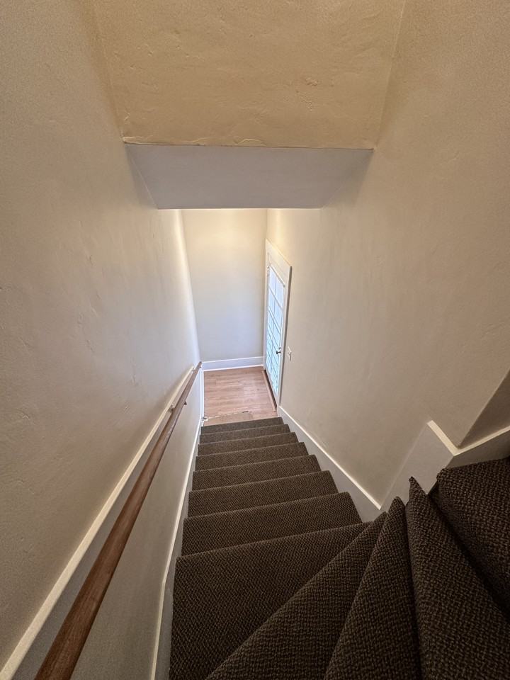 637 Taylor Ave #B - Photo 3 of 22