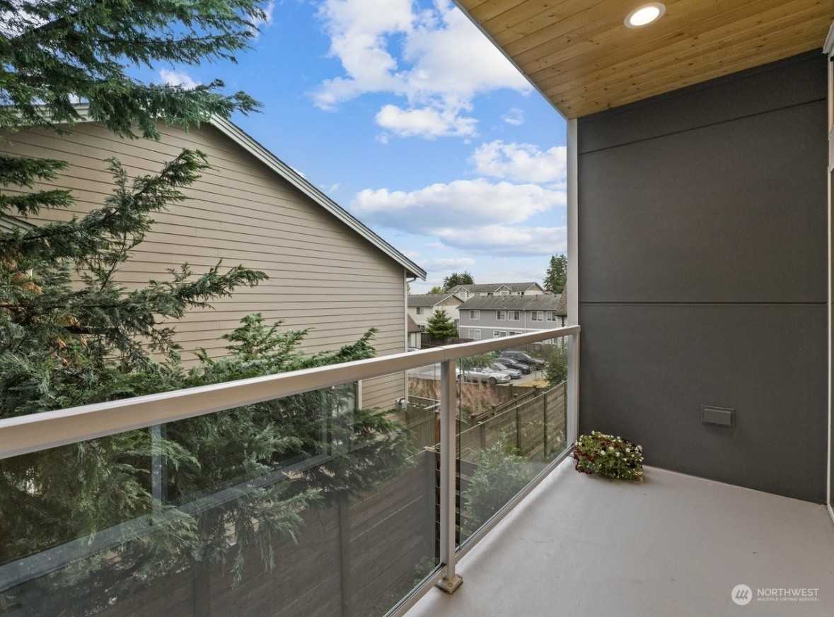 14825 35th Ave W #4 - Photo 4 of 7