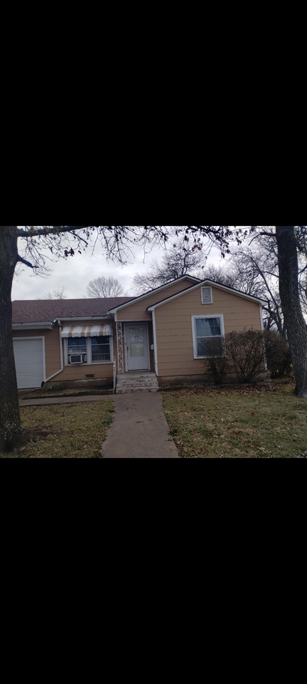 207 N Highland Ave #NA - Photo 2 of 8