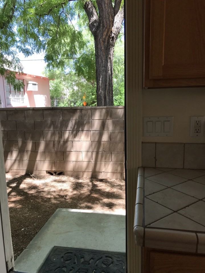 928 N Campbell Ave #NA - Photo 5 of 8