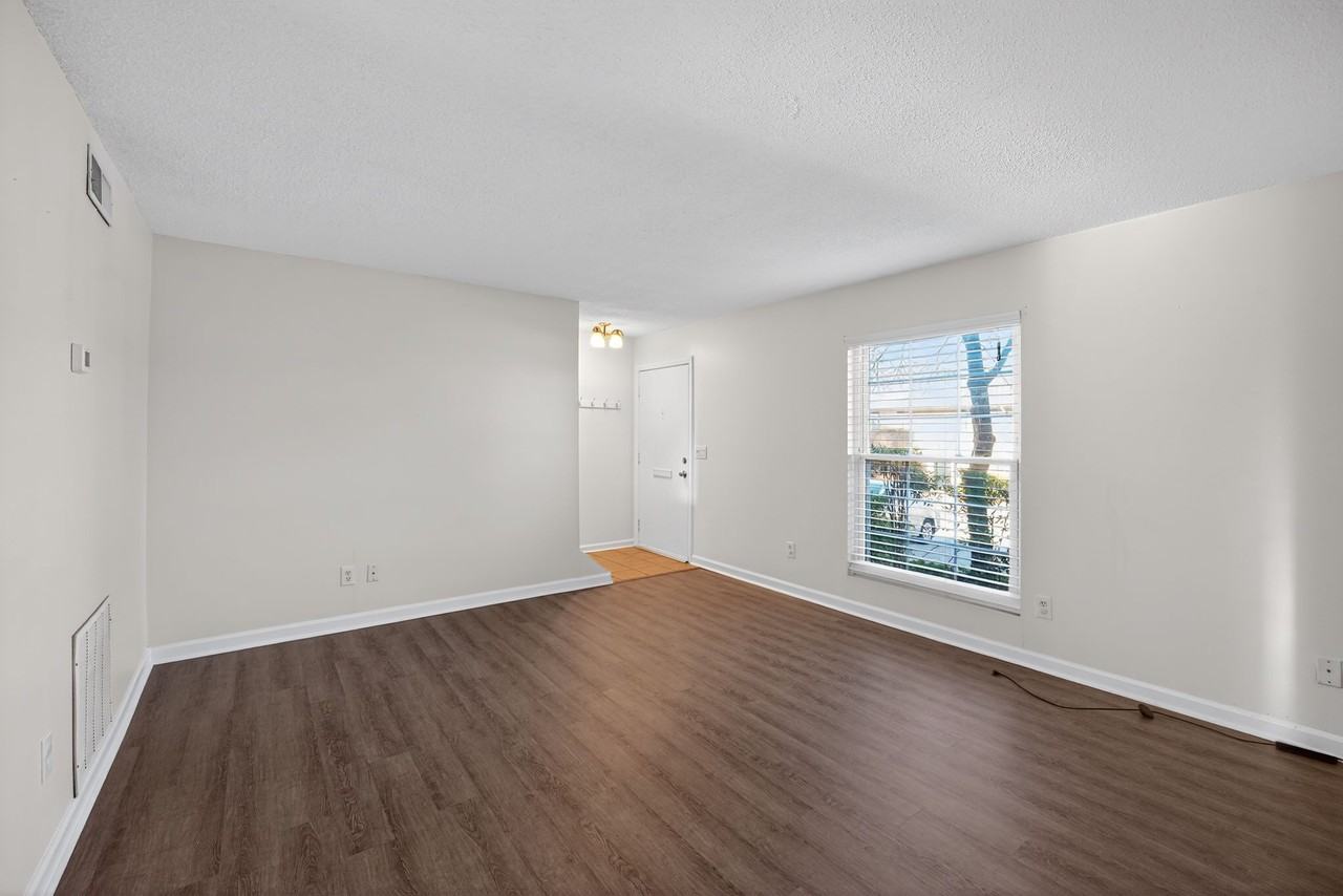 3555 Old Chamblee Tucker Rd Apt D #NA - Photo 2 of 20