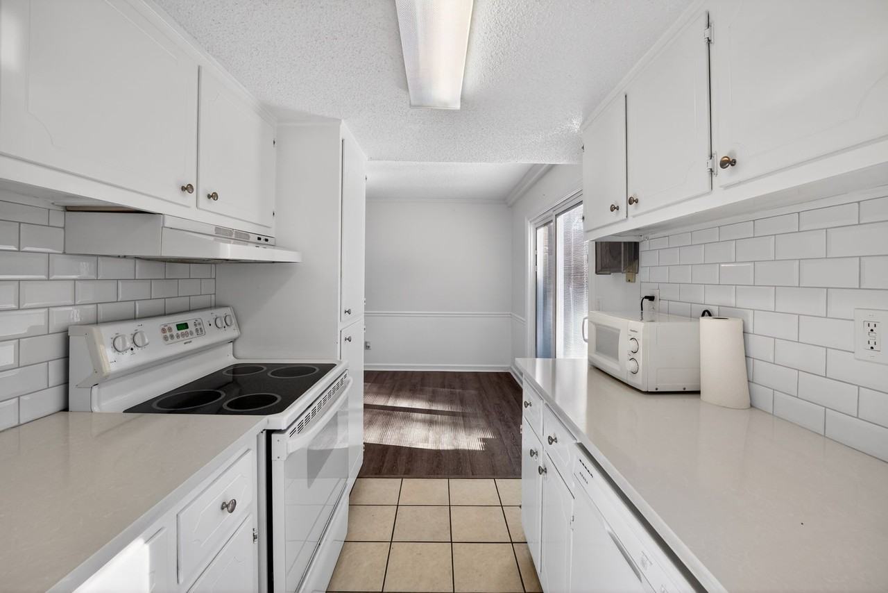 3555 Old Chamblee Tucker Rd Apt D #NA - Photo 6 of 20