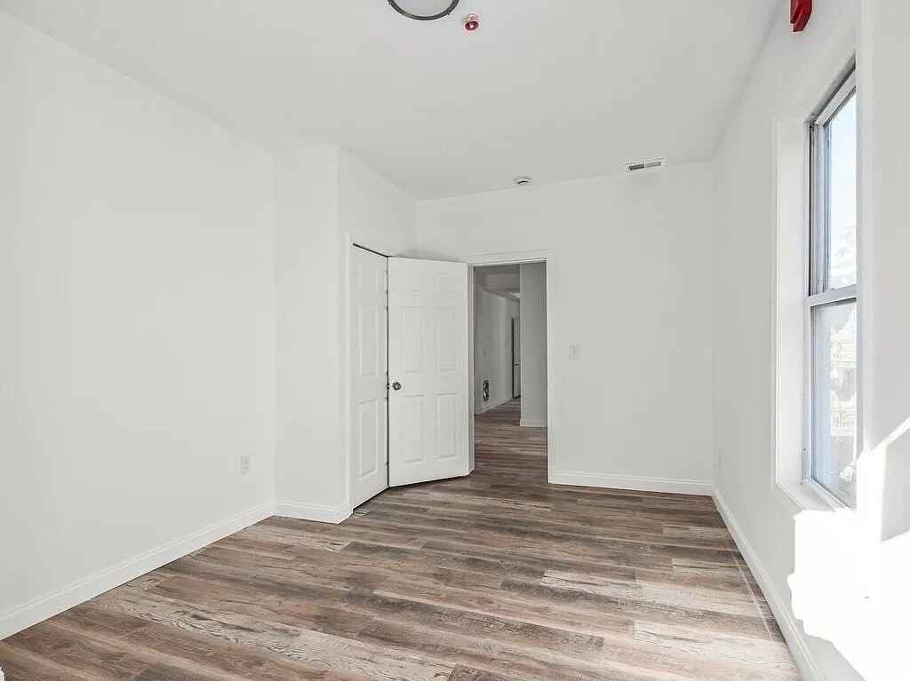 42 William St #3 - Photo 6 of 9