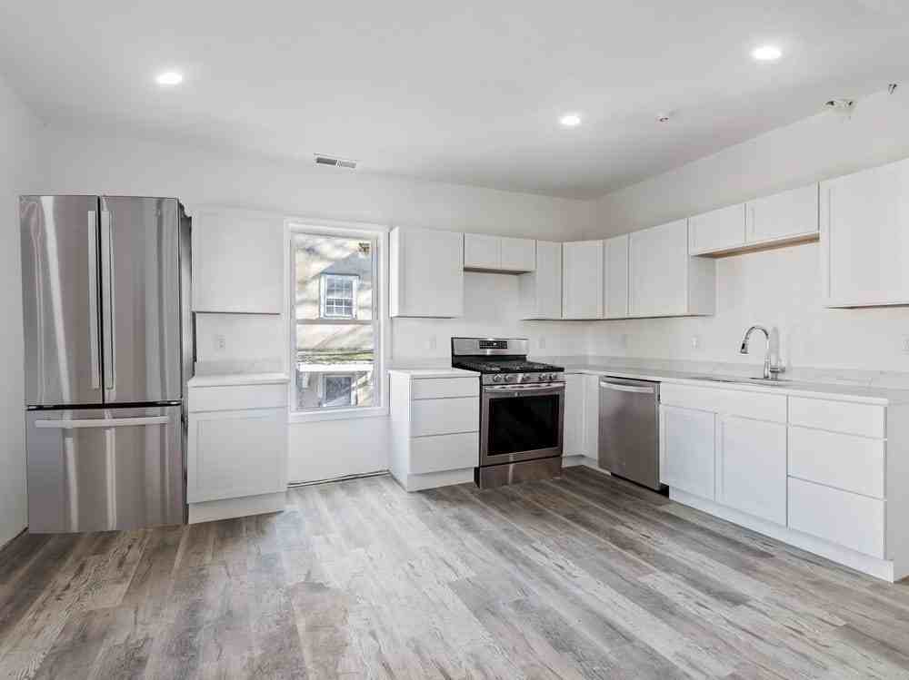 42 William St #2 - Photo 7 of 12