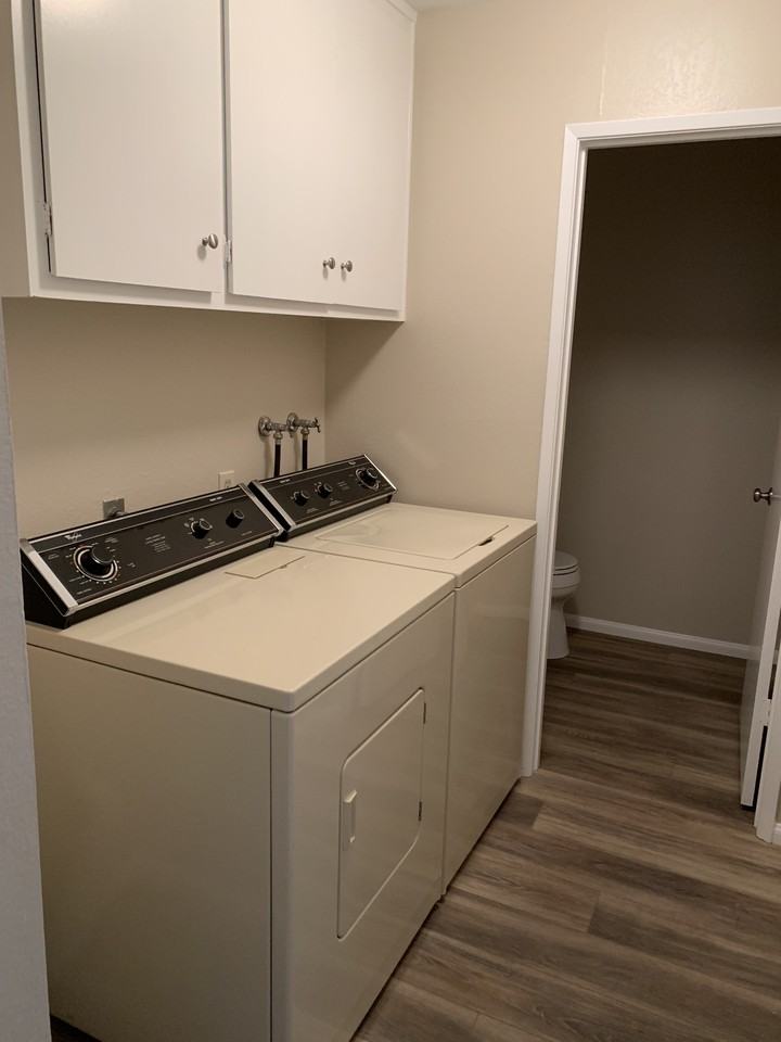 181 N Kellogg Ave #D - Photo 4 of 9